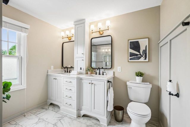 W138N6513 Manor Hills BOULEVARD, Menomonee Falls, WI 53051