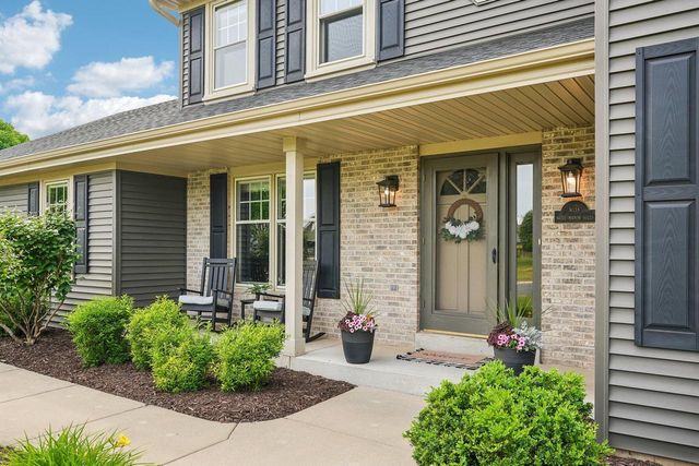 W138N6513 Manor Hills BOULEVARD, Menomonee Falls, WI 53051