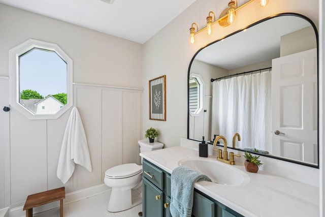W138N6513 Manor Hills BOULEVARD, Menomonee Falls, WI 53051