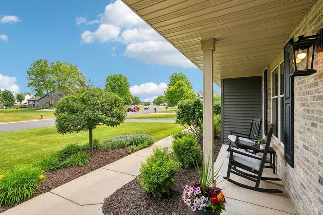 W138N6513 Manor Hills BOULEVARD, Menomonee Falls, WI 53051