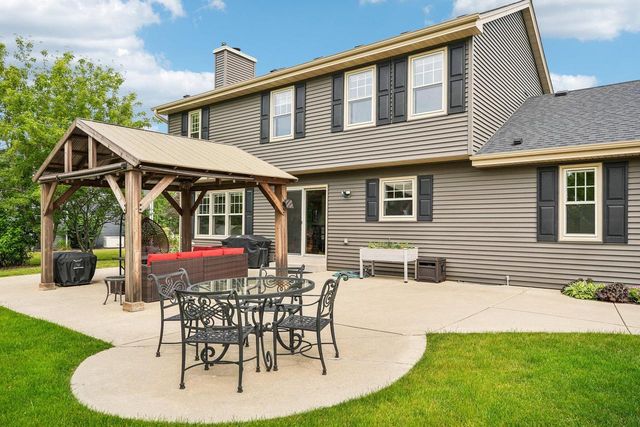 W138N6513 Manor Hills BOULEVARD, Menomonee Falls, WI 53051