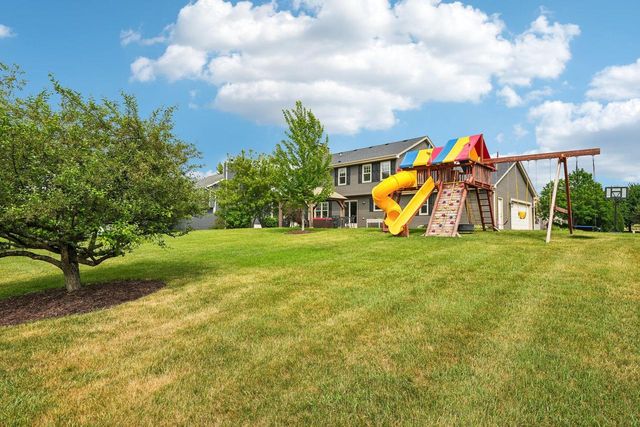 W138N6513 Manor Hills BOULEVARD, Menomonee Falls, WI 53051