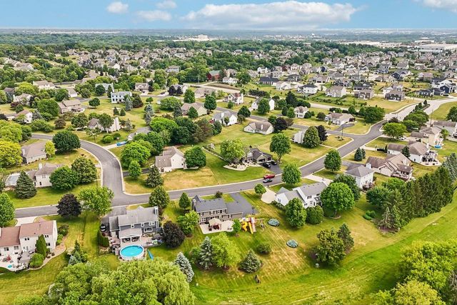 W138N6513 Manor Hills BOULEVARD, Menomonee Falls, WI 53051