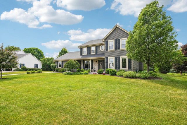 W138N6513 Manor Hills BOULEVARD, Menomonee Falls, WI 53051