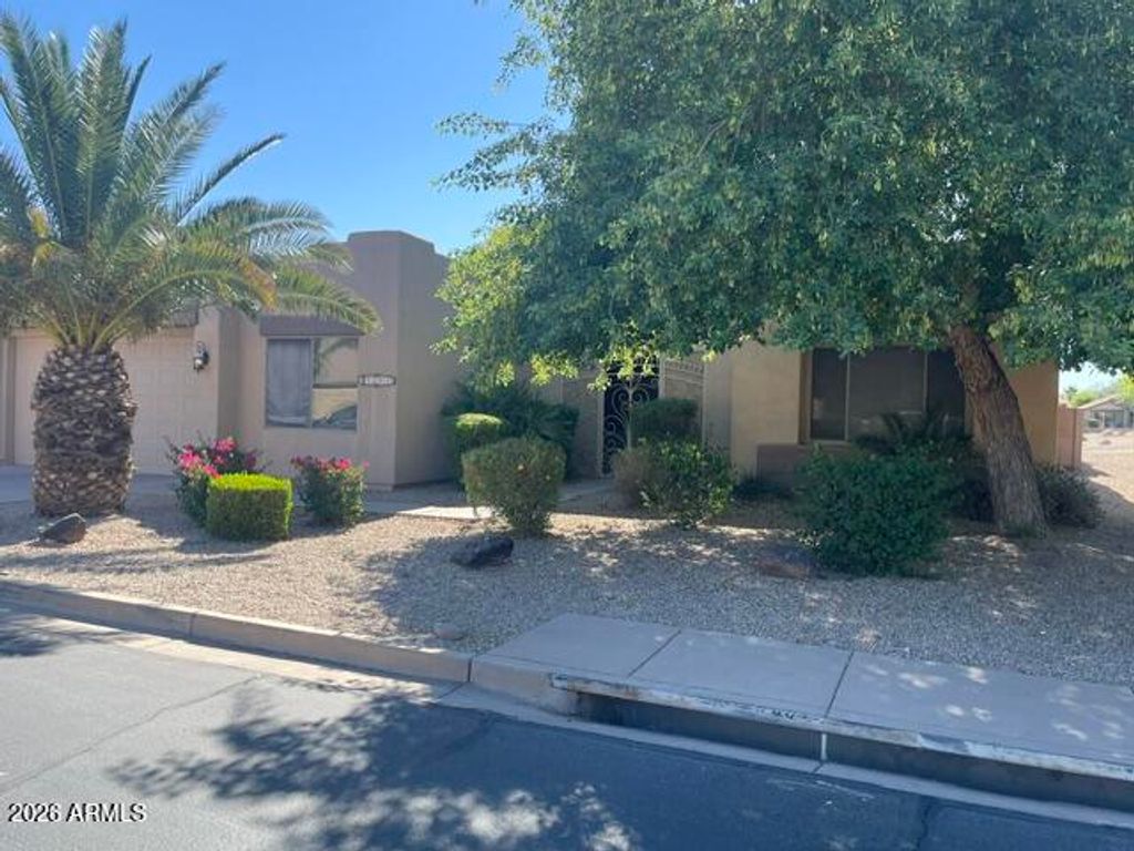 31295 N Trail Dust Drive, San Tan Valley, AZ 85143