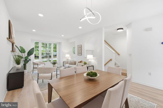 4067 FOUNTAINSIDE LN, Fairfax, VA 22030