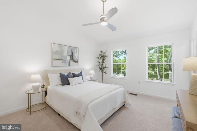 4067 FOUNTAINSIDE LN, Fairfax, VA 22030