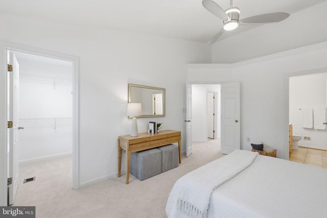 4067 FOUNTAINSIDE LN, Fairfax, VA 22030