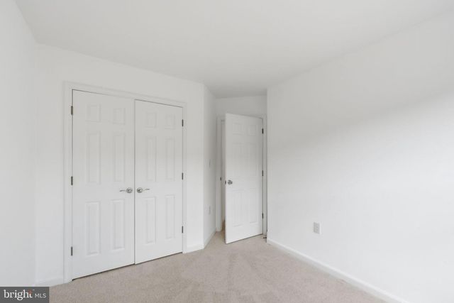 4067 FOUNTAINSIDE LN, Fairfax, VA 22030