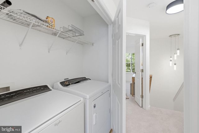 4067 FOUNTAINSIDE LN, Fairfax, VA 22030
