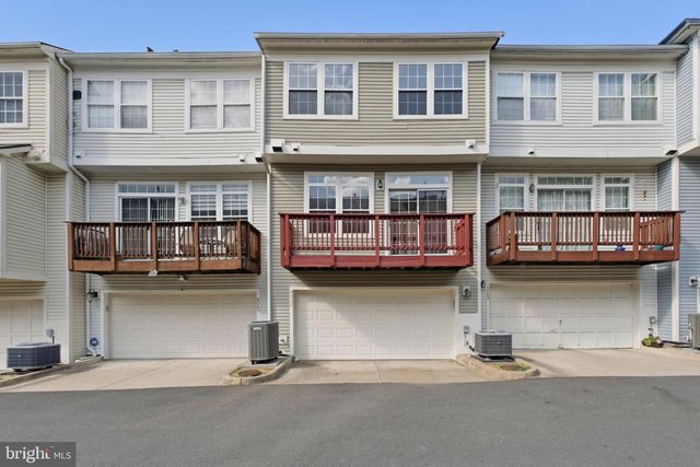 4067 FOUNTAINSIDE LN, Fairfax, VA 22030