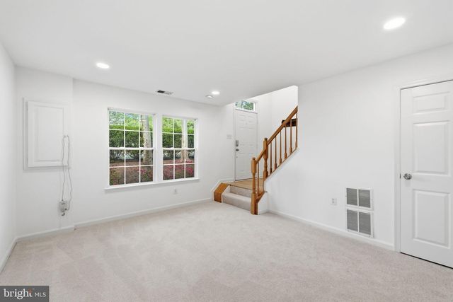 4067 FOUNTAINSIDE LN, Fairfax, VA 22030