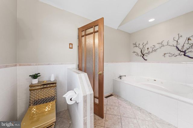 40 CLAIRMONT AVE, Easton, PA 18045