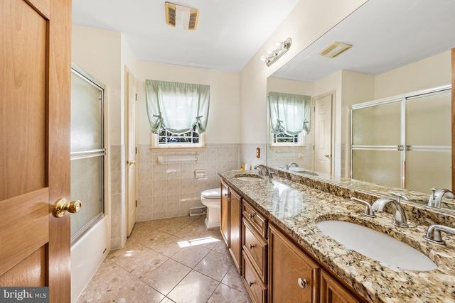 40 CLAIRMONT AVE, Easton, PA 18045