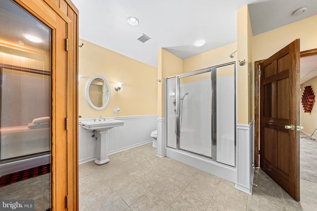 40 CLAIRMONT AVE, Easton, PA 18045