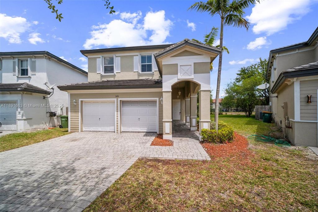 3691 NE 4th St, Homestead, FL 33033