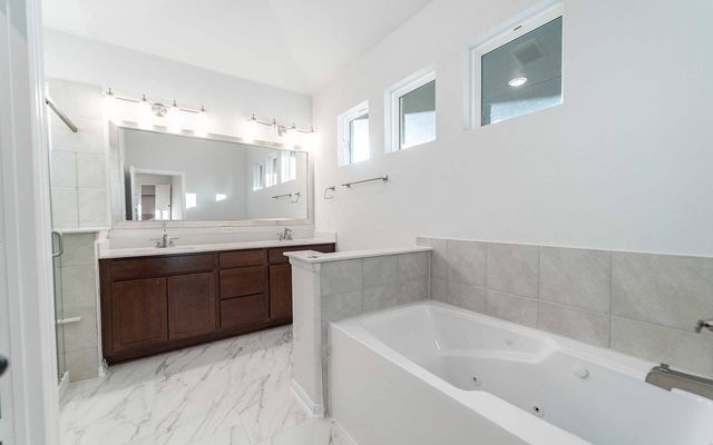 332 Hollister DR, Liberty Hill, TX 78642