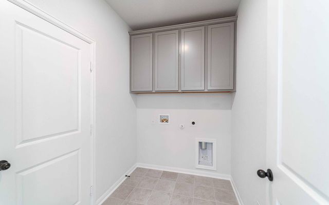 332 Hollister DR, Liberty Hill, TX 78642