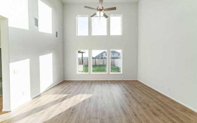 332 Hollister DR, Liberty Hill, TX 78642