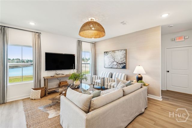 275 Kingswood Circle, Savannah, GA 31302