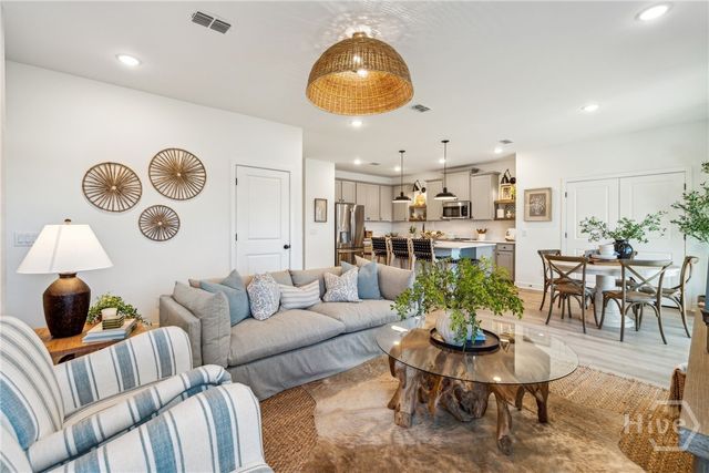 275 Kingswood Circle, Savannah, GA 31302
