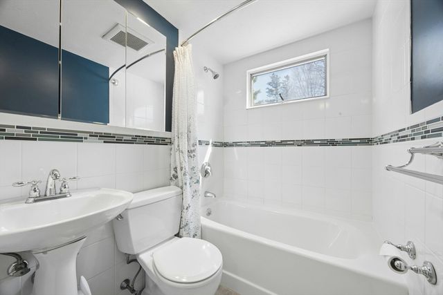 5 Barker, Framingham, MA 01701