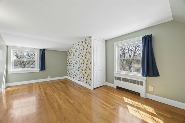 5 Barker, Framingham, MA 01701