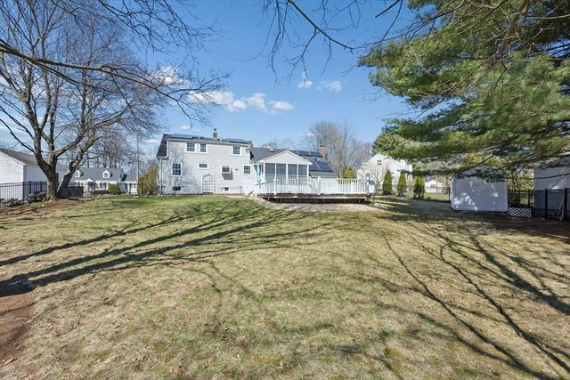 5 Barker, Framingham, MA 01701