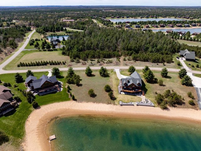 N8012 Copper Point Drive, New Lisbon, WI 53950