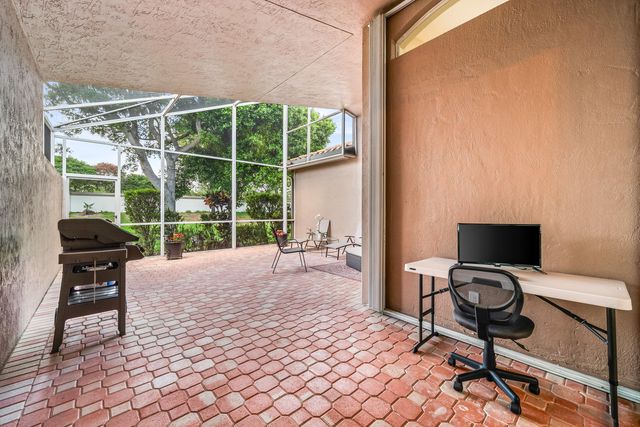 9989 Torino Drive, Lake Worth, FL 33467
