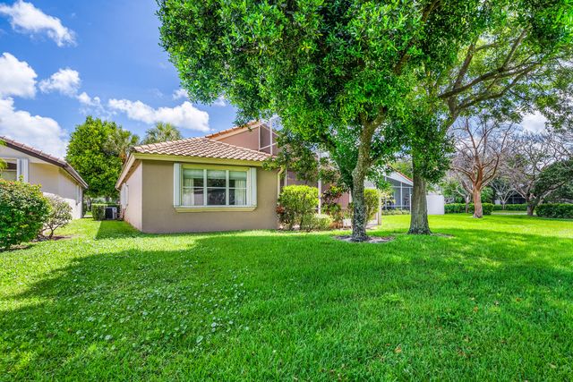 9989 Torino Drive, Lake Worth, FL 33467