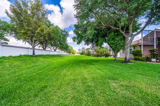 9989 Torino Drive, Lake Worth, FL 33467