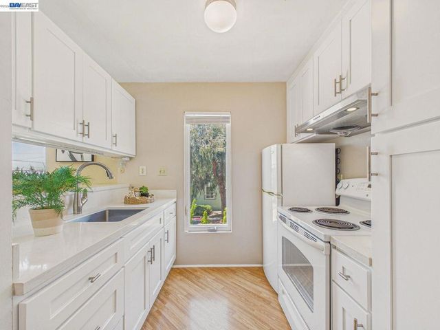 2201 Virginia St 2, Berkeley, CA 94709