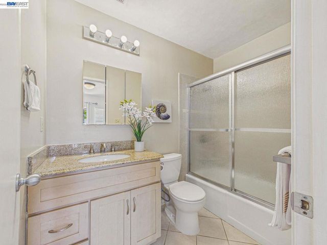 2201 Virginia St 2, Berkeley, CA 94709