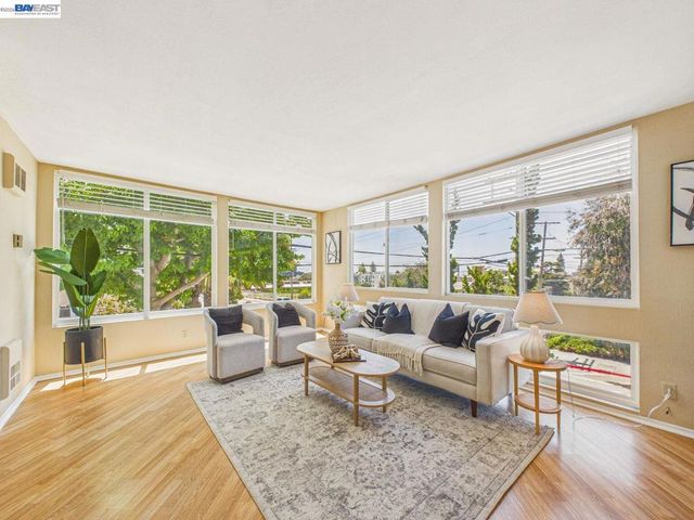 2201 Virginia St 2, Berkeley, CA 94709