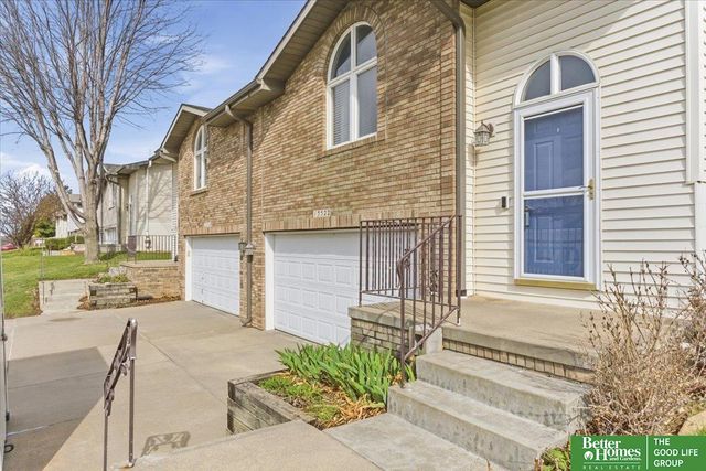 15522 Burdette Street, Omaha, NE 68116