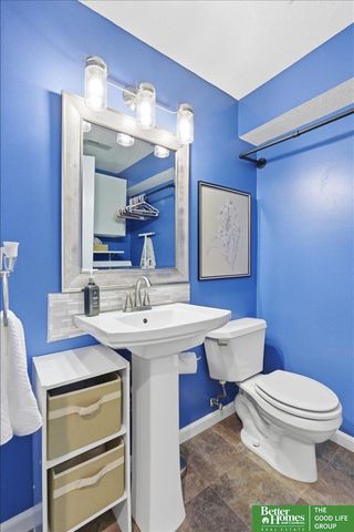 15522 Burdette Street, Omaha, NE 68116