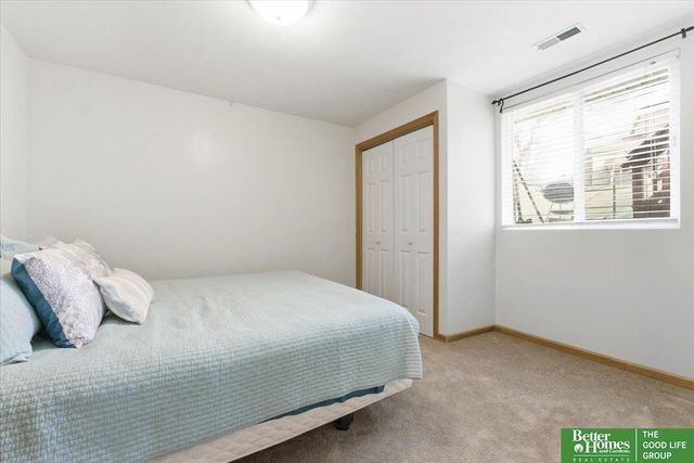 15522 Burdette Street, Omaha, NE 68116