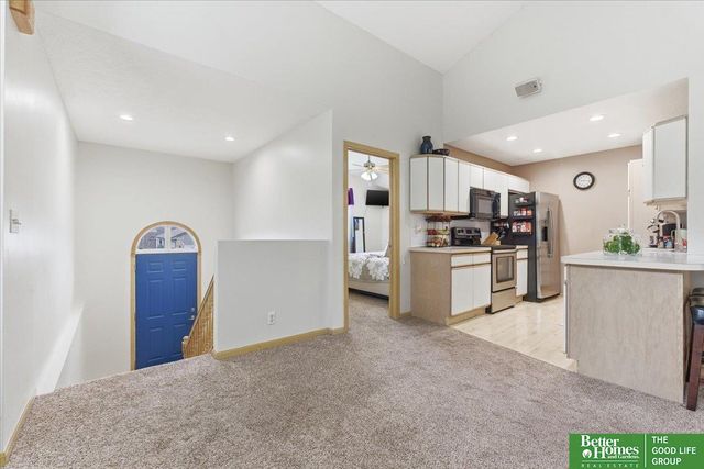 15522 Burdette Street, Omaha, NE 68116