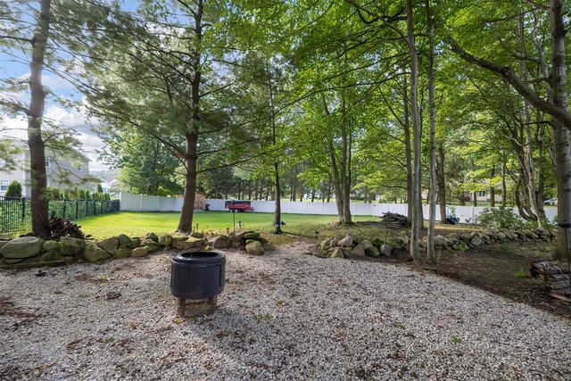 4244 NORMANDY RUE Drive, Erie, PA 16506