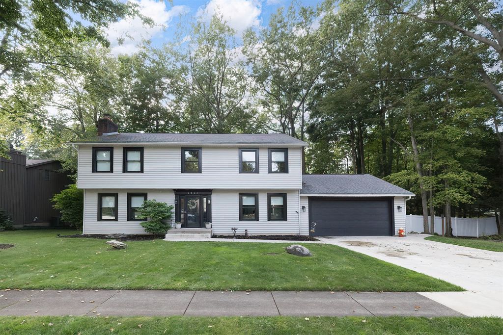 4244 NORMANDY RUE Drive, Erie, PA 16506