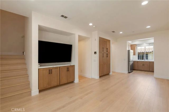 33 Silverado, Irvine, CA 92618