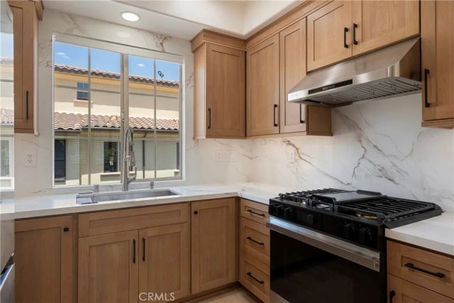33 Silverado, Irvine, CA 92618