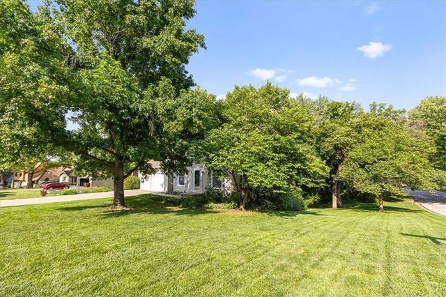 316 Boulder Street, Lawrence, KS 66049