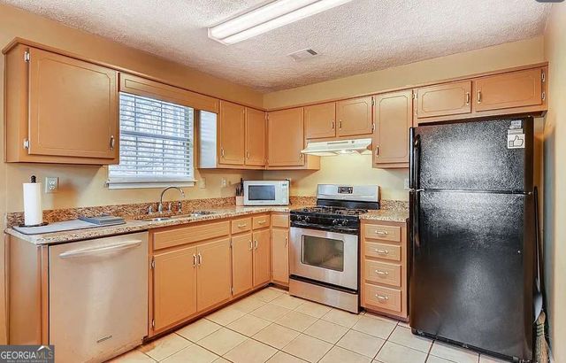 5913 Summerglen Lane, Atlanta, GA 30349