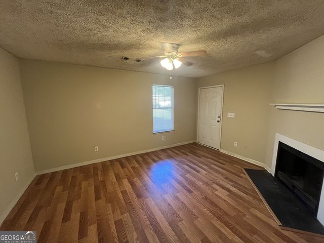 5913 Summerglen Lane, Atlanta, GA 30349