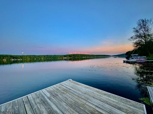2 Bonning Rd, Frankford Twp., NJ 07860