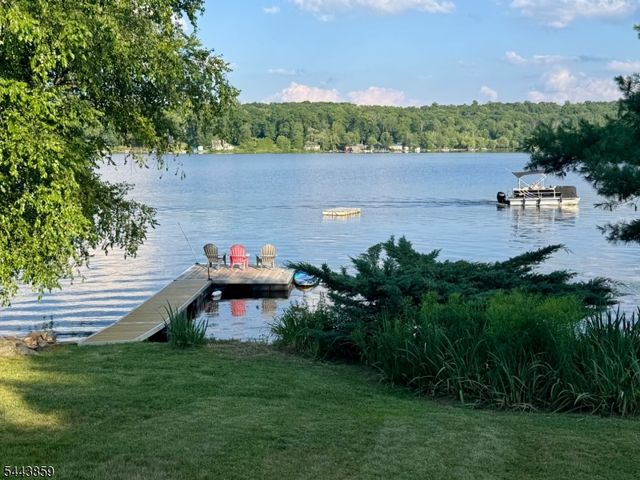 2 Bonning Rd, Frankford Twp., NJ 07860