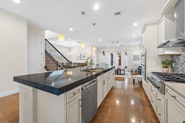 8023 Hobbes Way, Palm Beach Gardens, FL 33418