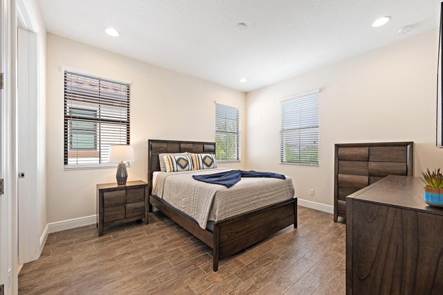 8023 Hobbes Way, Palm Beach Gardens, FL 33418